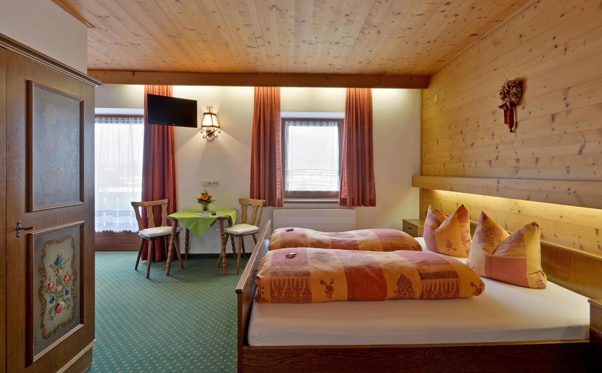 Pension Huettwirt Kössen Kamer foto
